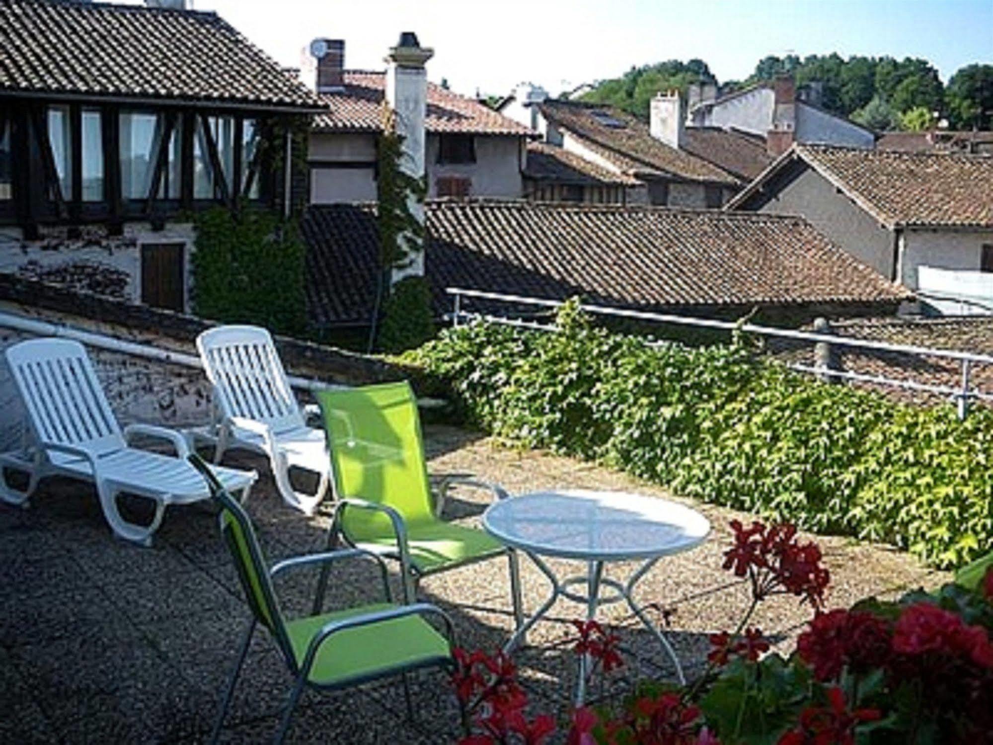 Le Saint Eloi Logis & Spa Restaurant L Schumacher Solignac Exterior photo